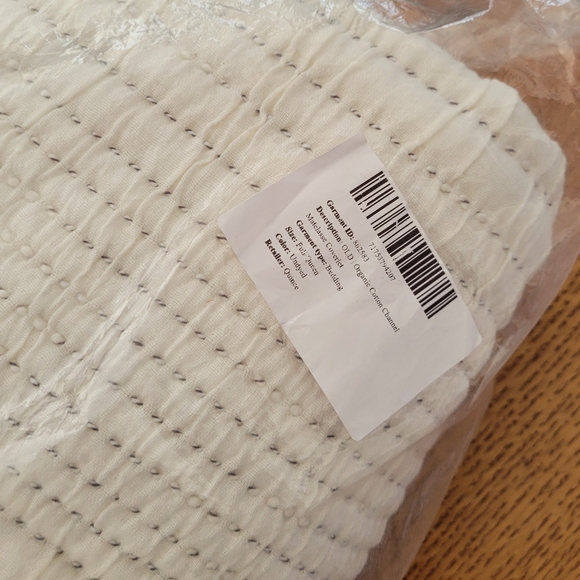 Quince Organic Cotton Channel Matelasse Coverlet - undyed - Picture 11 of 12